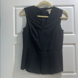 Black top size 4
